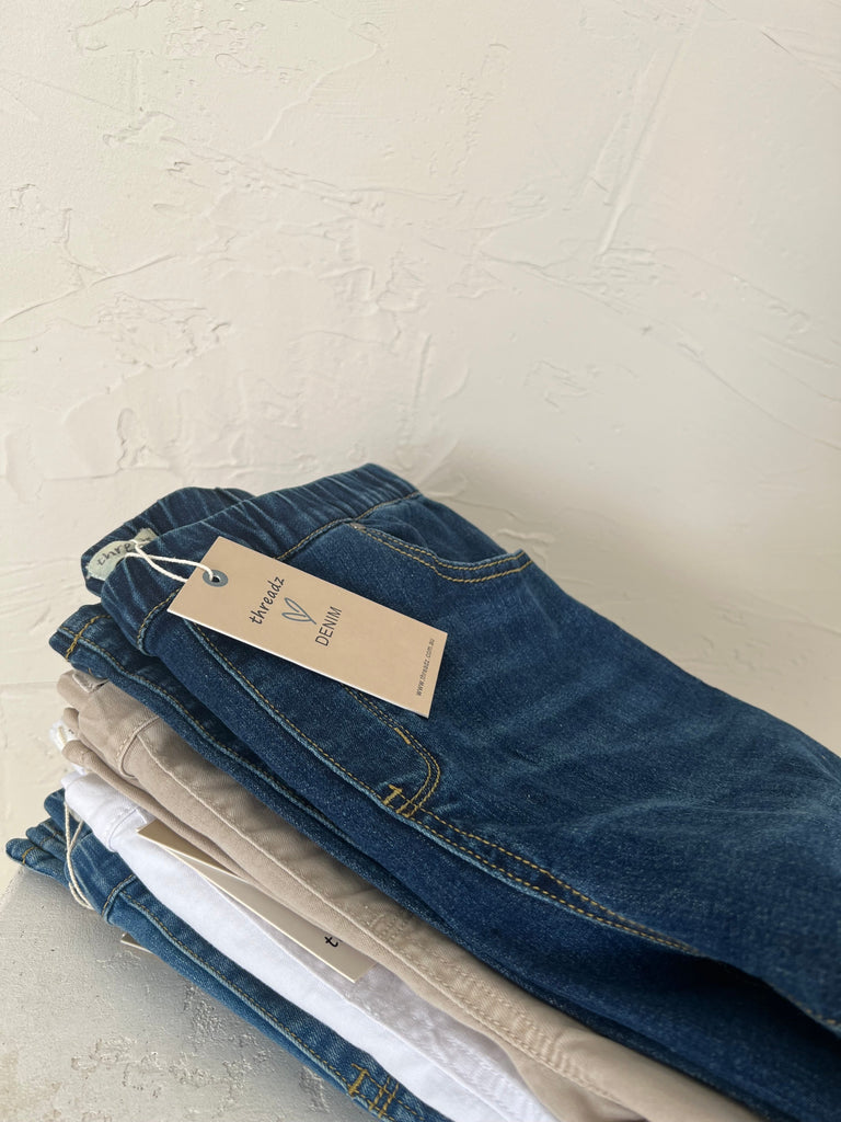 The Ultimate Guide to Women's Jeans Styles