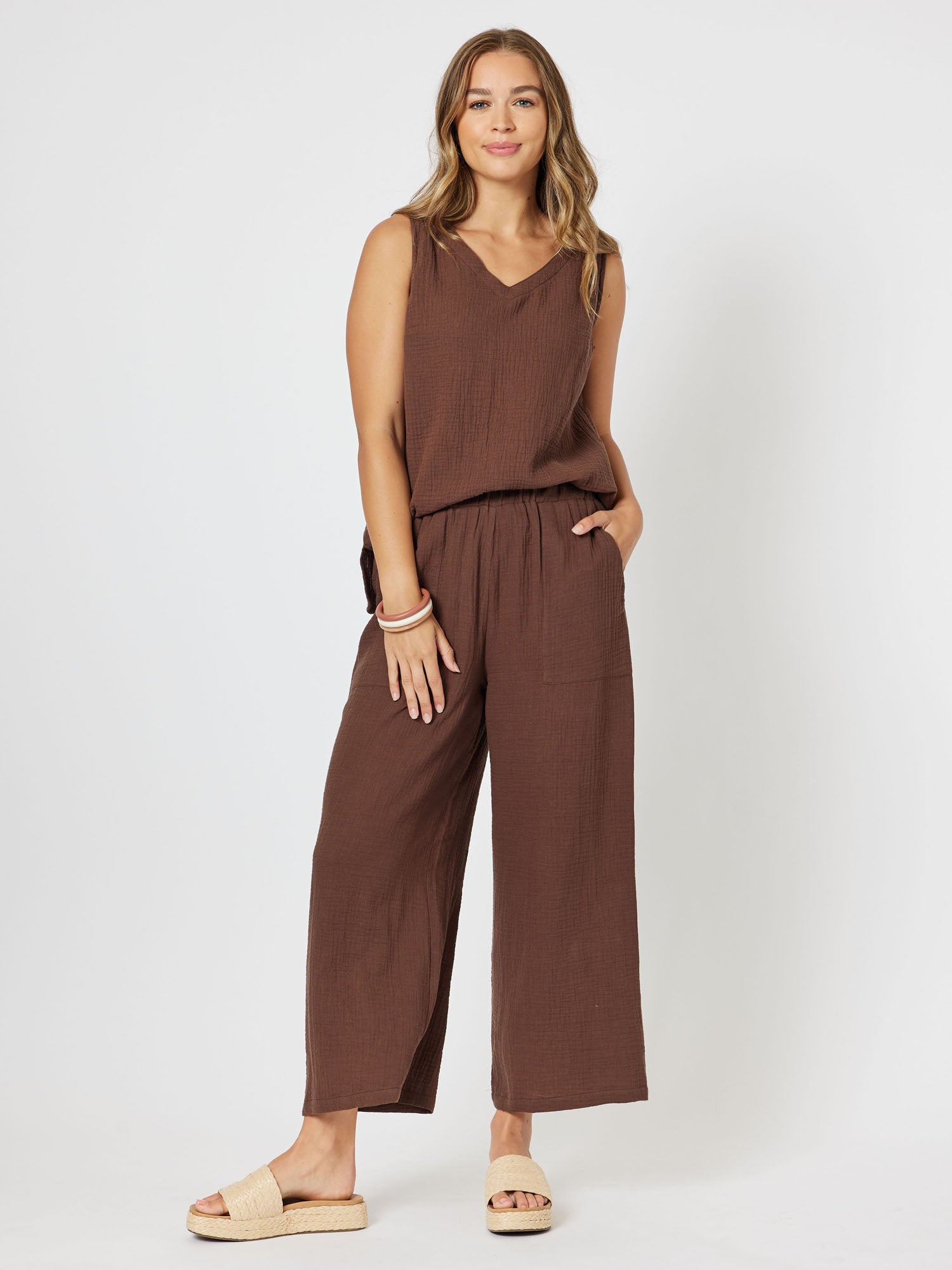 Byron Textured Cotton Wide Leg Pull On Pant - Chocolate