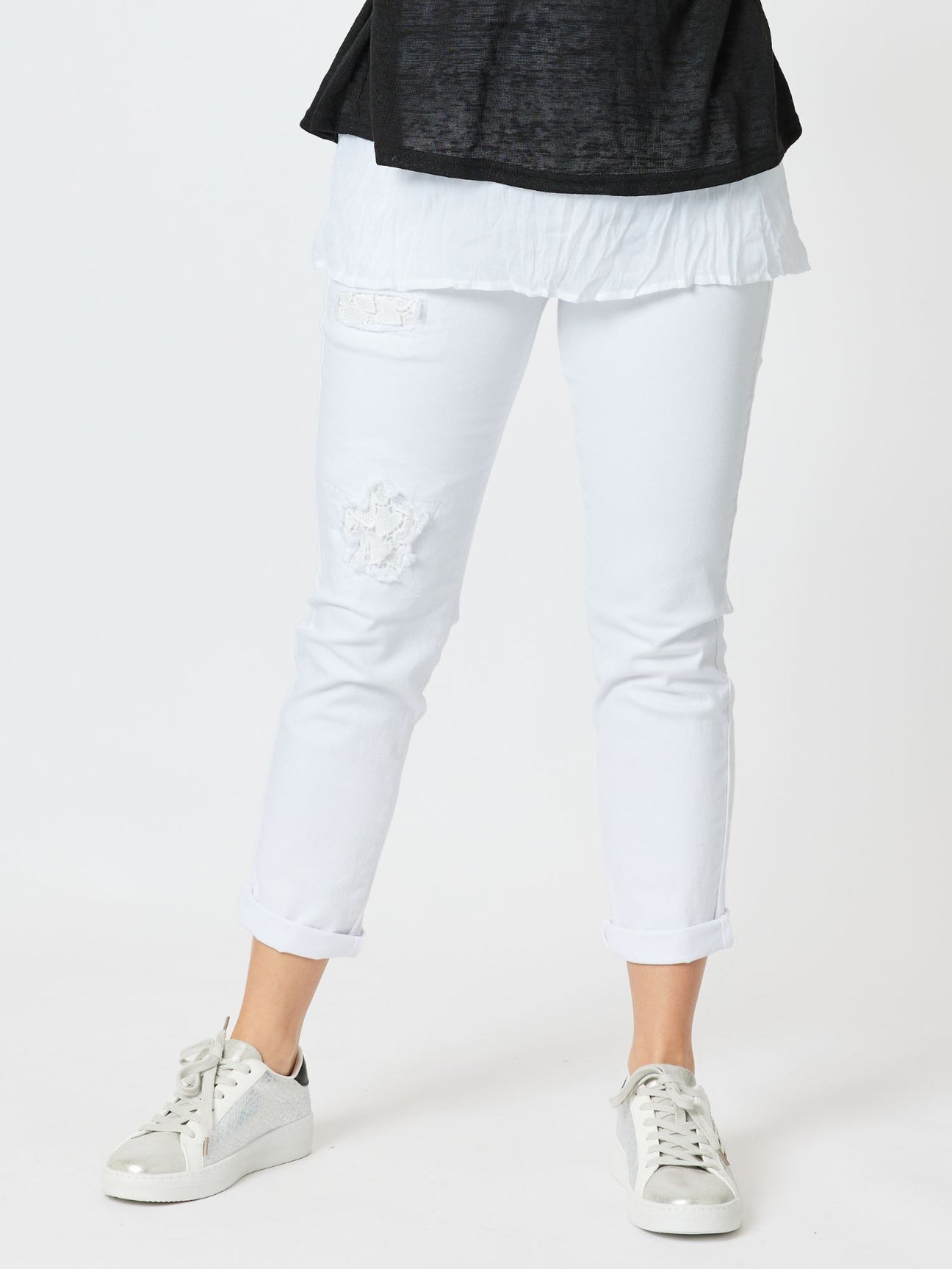 Distressed Detail Pull On Jean - White