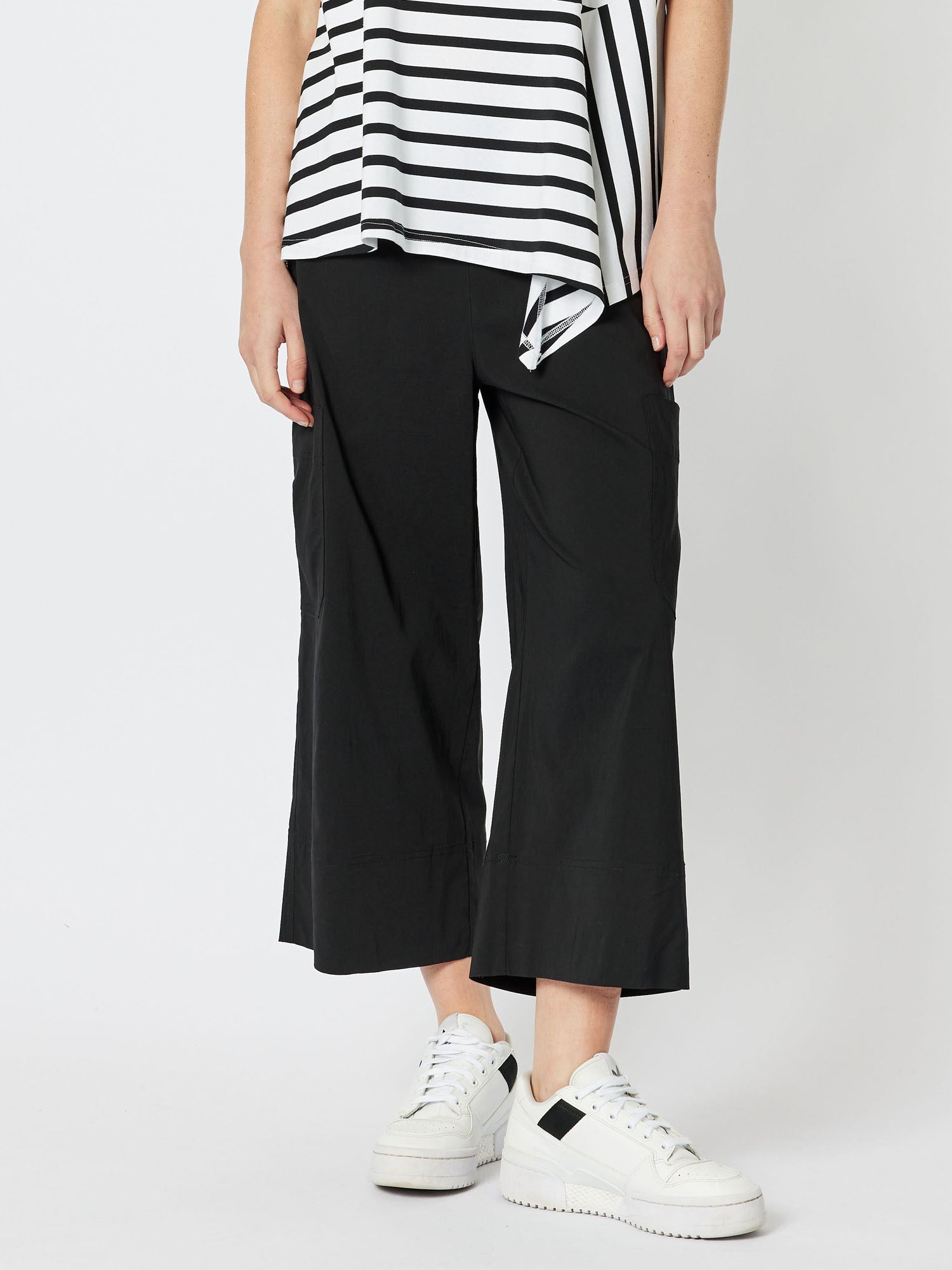 Parachute Wide Leg Pant - Black