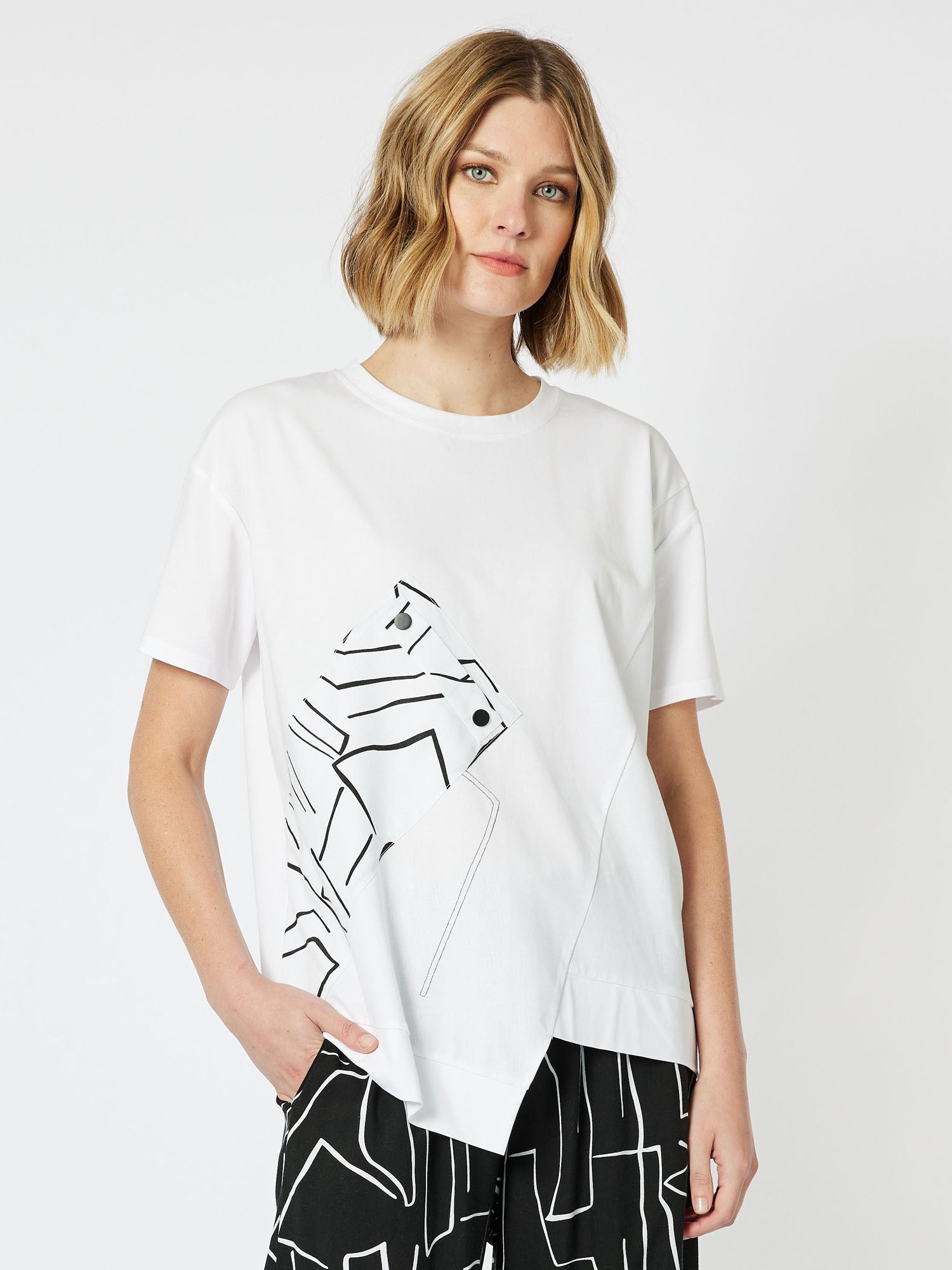 New York Stretch Knit Asymmetric Short Sleeve T-Shirt - White