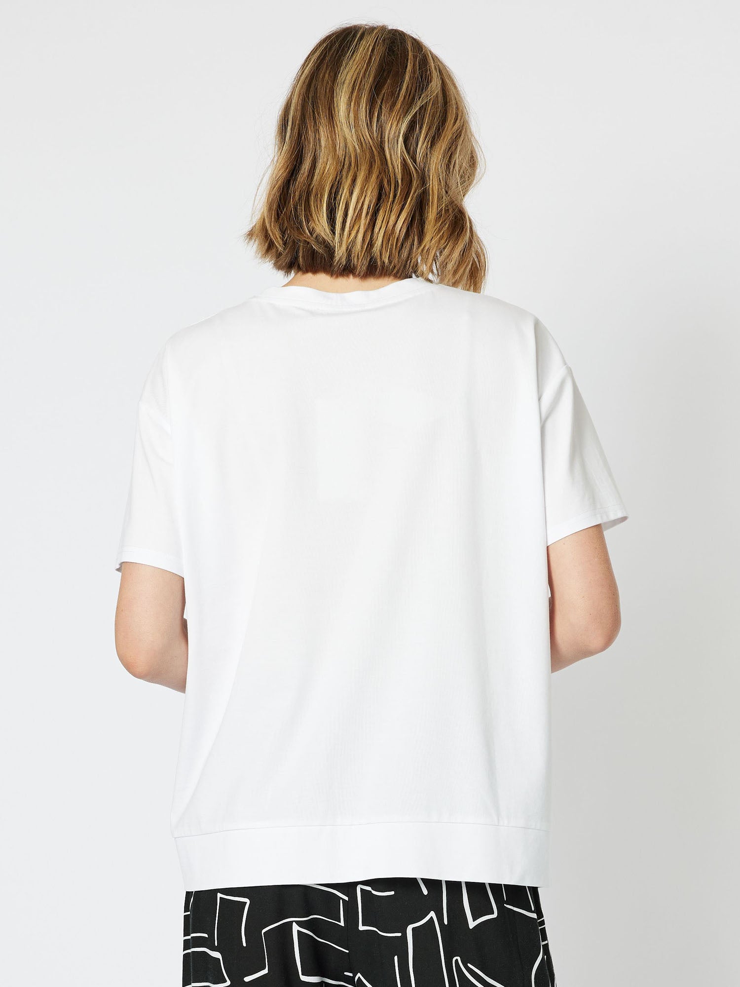 New York Stretch Knit Asymmetric Short Sleeve T-Shirt - White