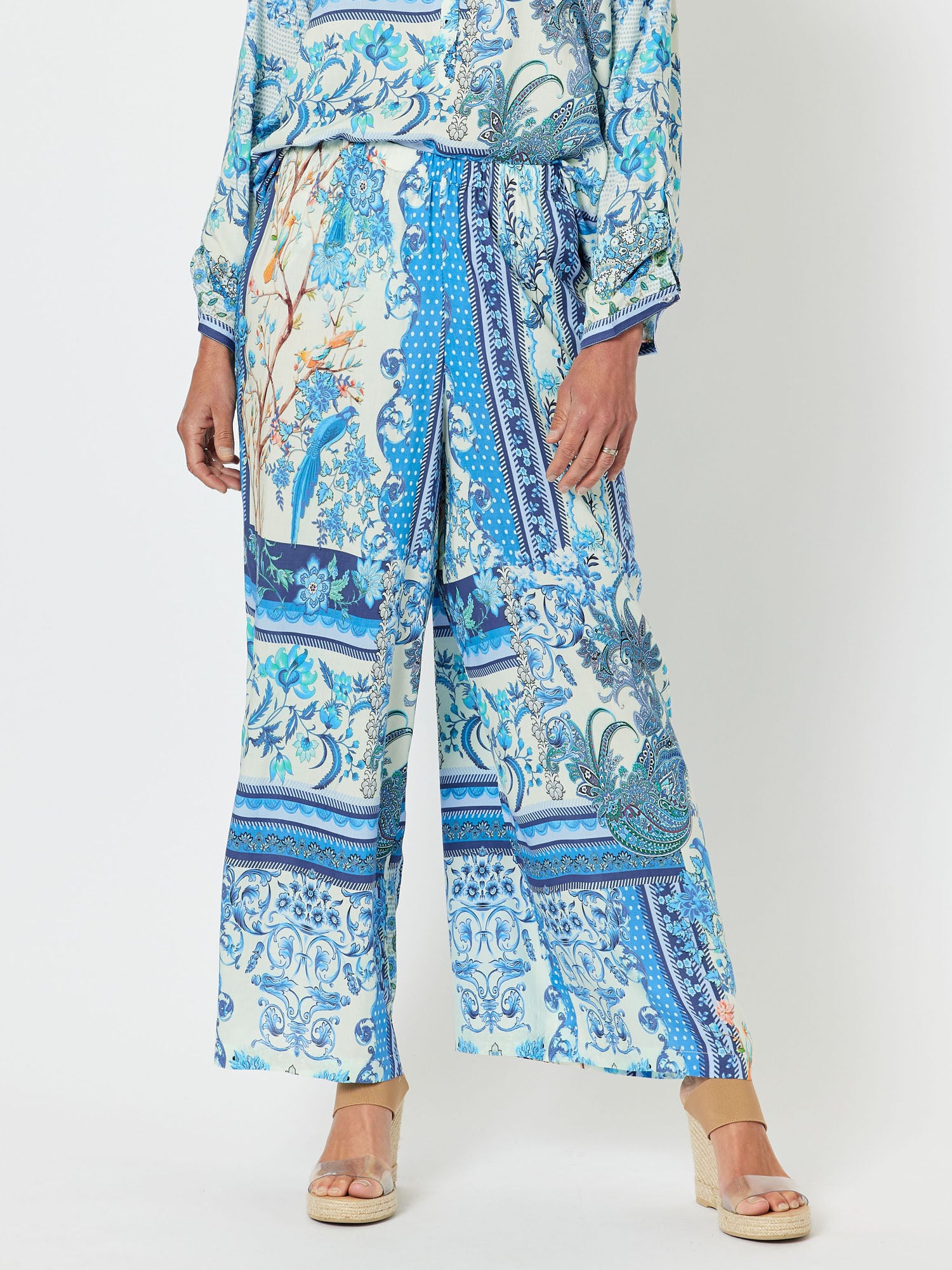 Voel Print Relaxed Wide Leg Pull On Pant - Blue