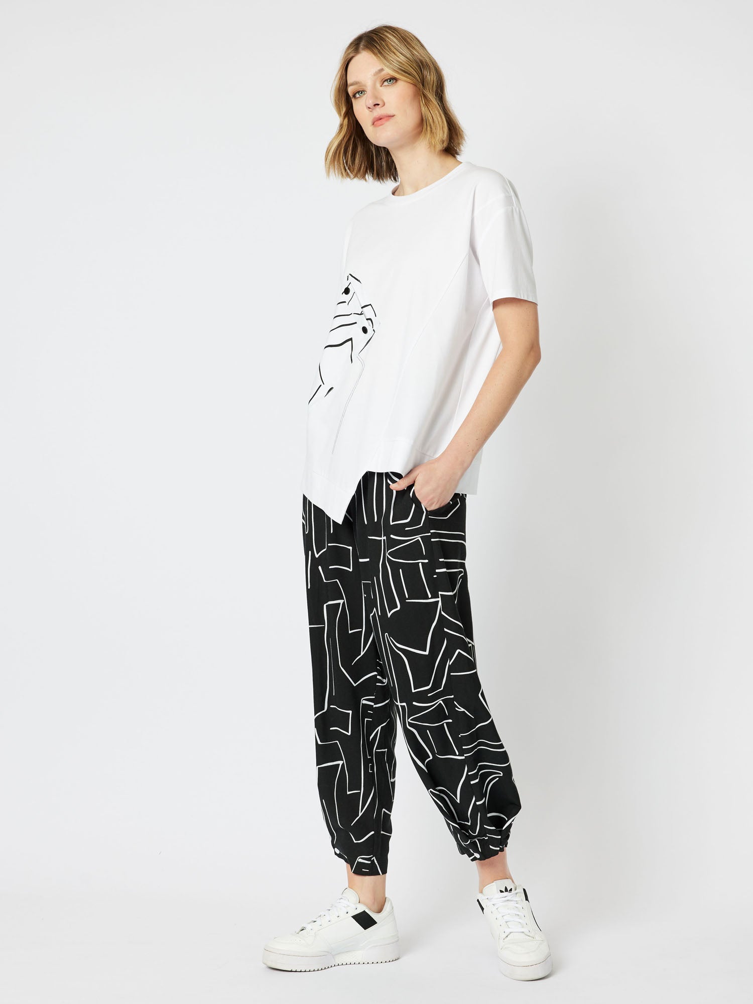 Empire Print Wide Leg Convertible 7/8 Pant - Black