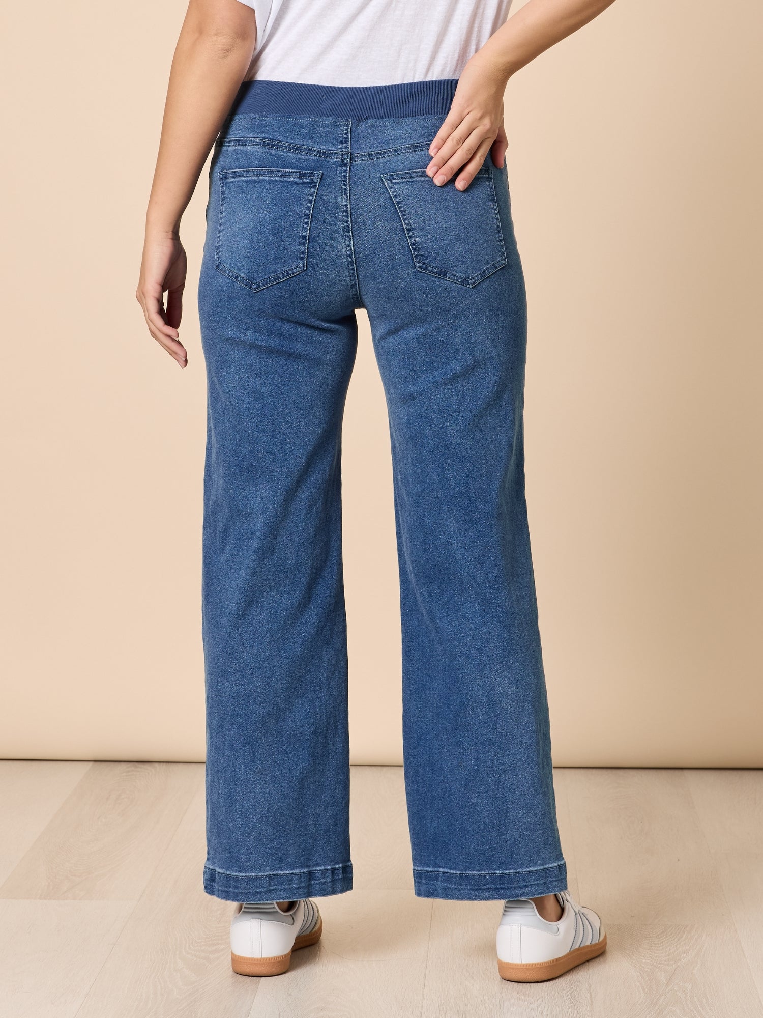 Maddy Pull on Wide Leg Jean - Denim – RC & Co