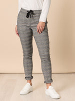Chic Check Print Crushed Pant - Natural