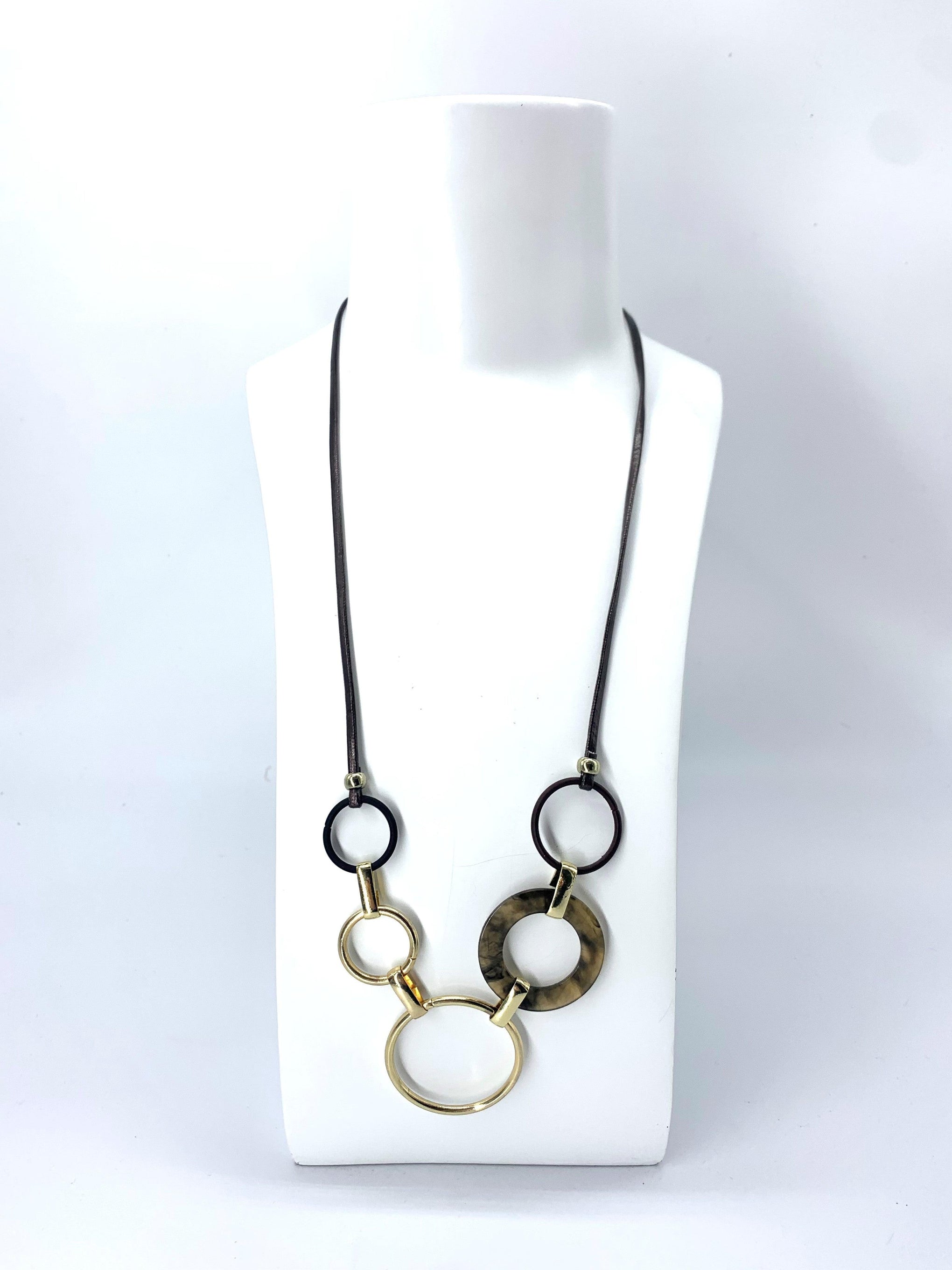 Captivated Eyewear Chain - Gold