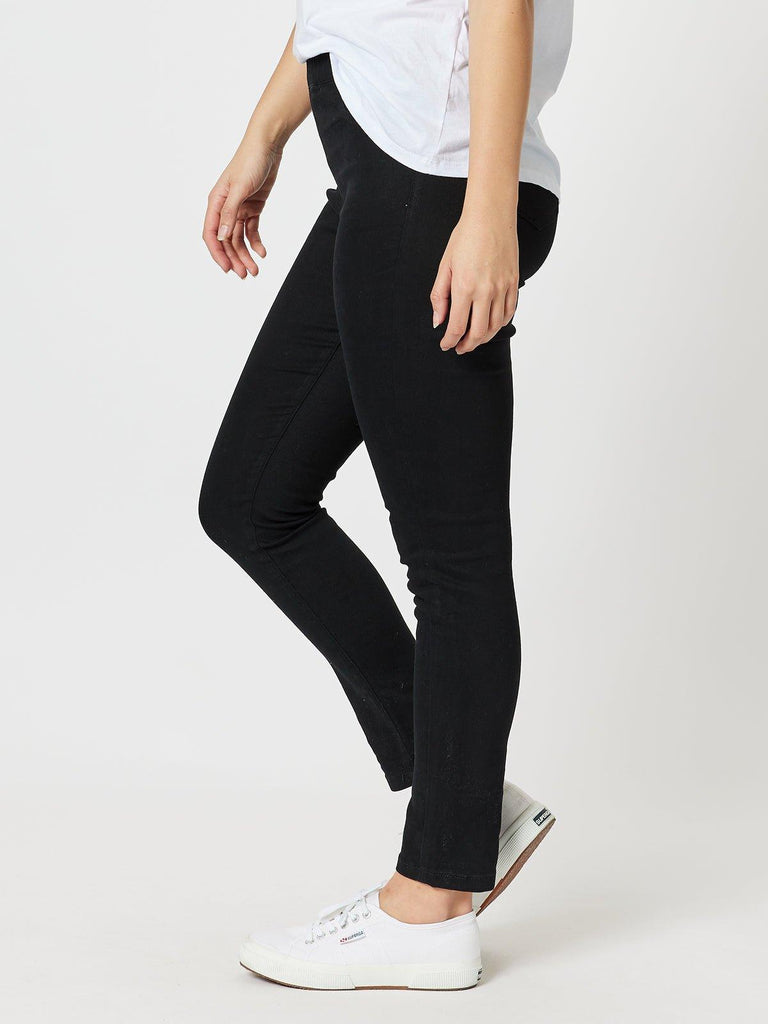 New Yorker Stretch Jean - Black - RC & Co