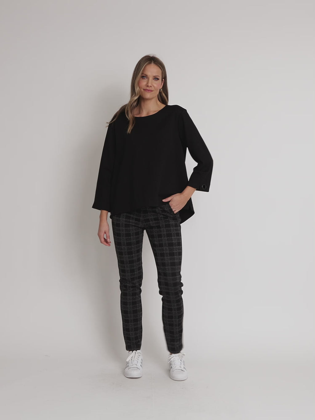Provence Eyelet Top - Black rc&co